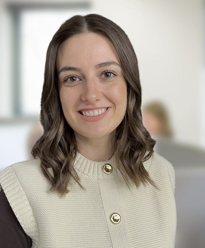 Mia Smith - Senior Financial Planner